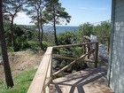 Stuga "Snäckskalet" med sin stora fina veranda med fri havsutsikt ända till Visby-Högklint.